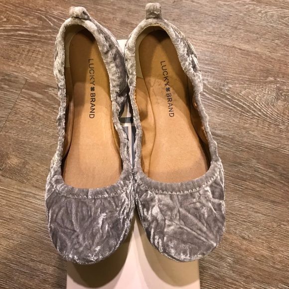 Lucky Brand Shoes - NEW Lucky Brand Eleesia Flats Size 8